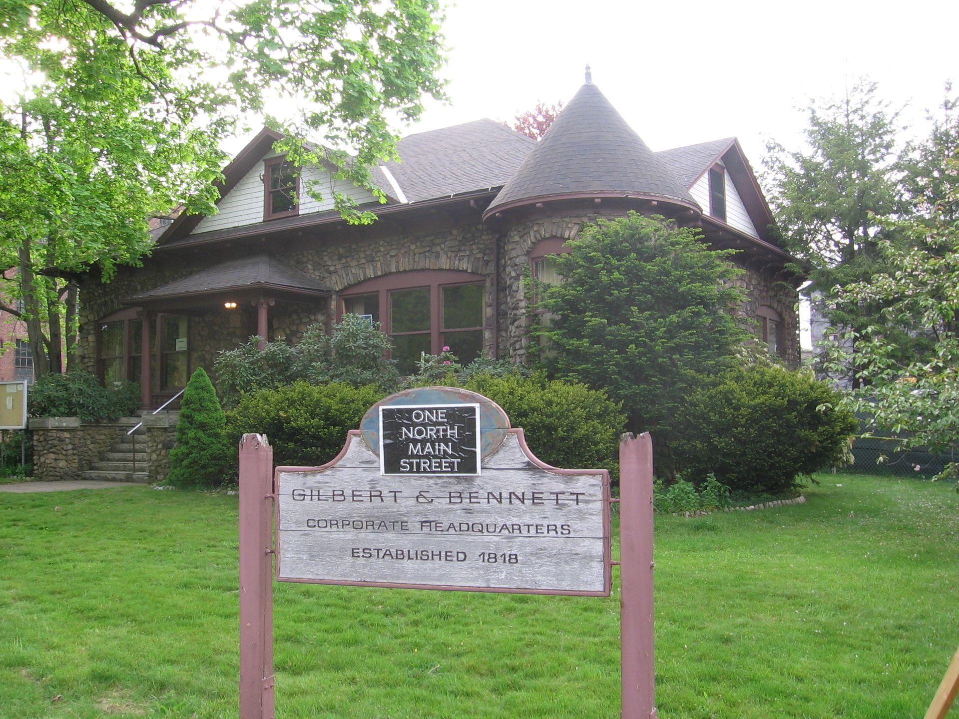 Gilbert and Bennett HQ 003