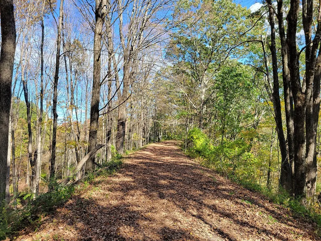 Larkin Trail in Southford