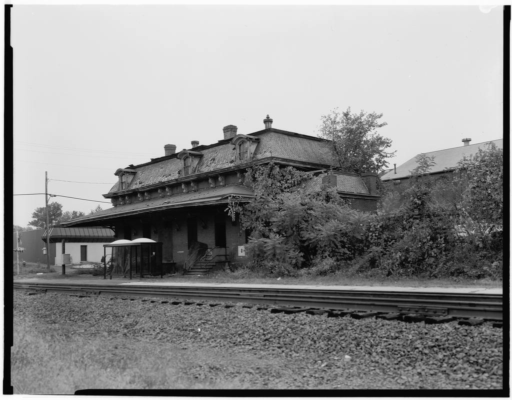 VIEW, LOOKING SOUTHEAST, NORTH AND EAST SIDE - Hartford & New Haven Railroad, Depot, 35 Central Street, Windsor,…