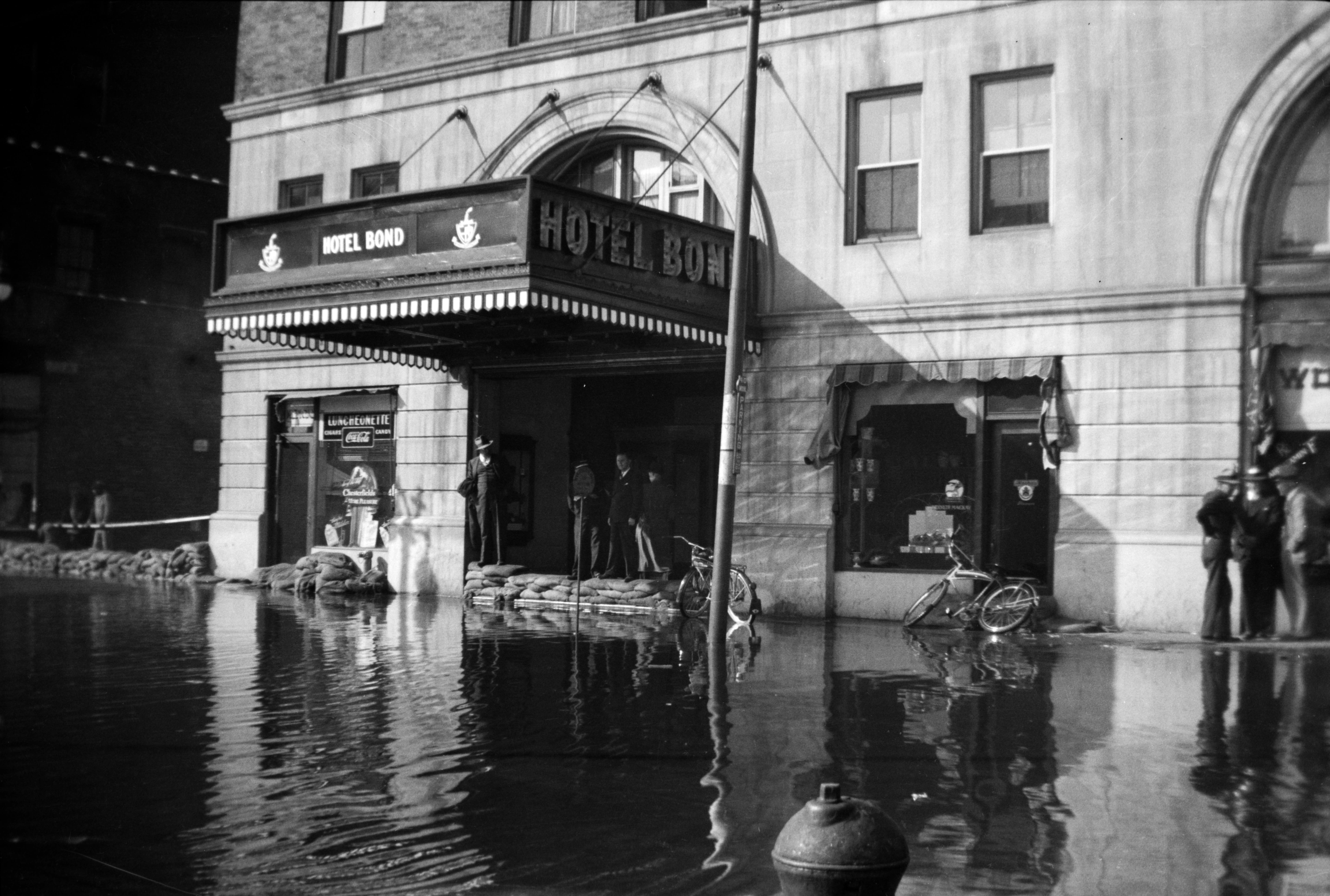 Sandbags at the Hotel Bond entrance