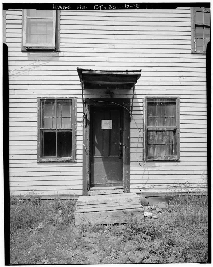 View west, detail, rear entry