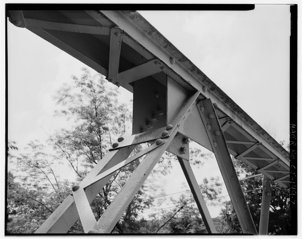 View northeast, detail of typical upper joint